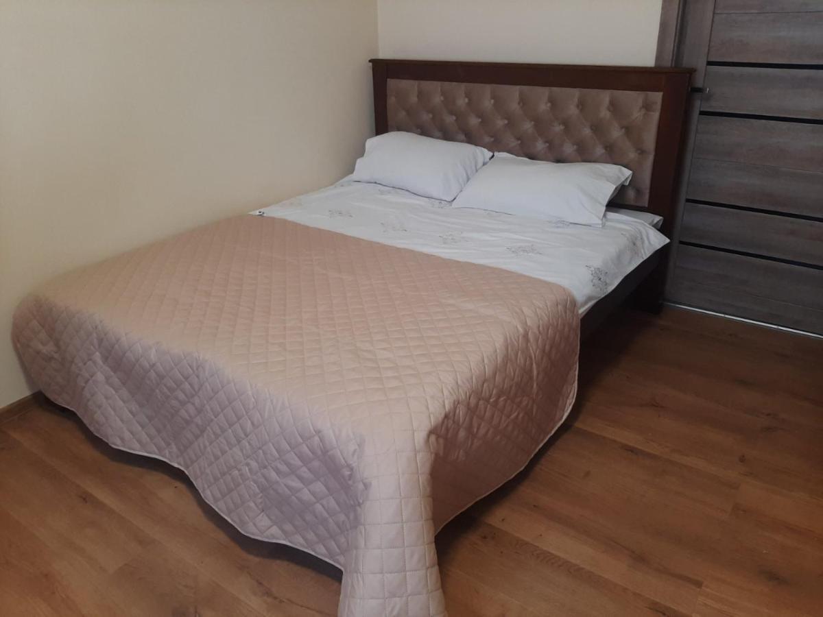 Marka Vovchka Apaartment Leópolis Exterior foto