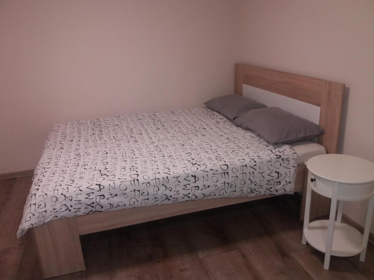 Marka Vovchka Apaartment Leópolis Exterior foto
